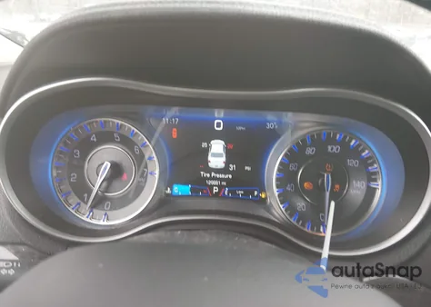 2017 Chrysler 300C Awd из США, поврежденный, VIN 2C3CCAKG0HH653654